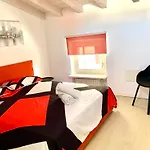 Stecla's House Garde